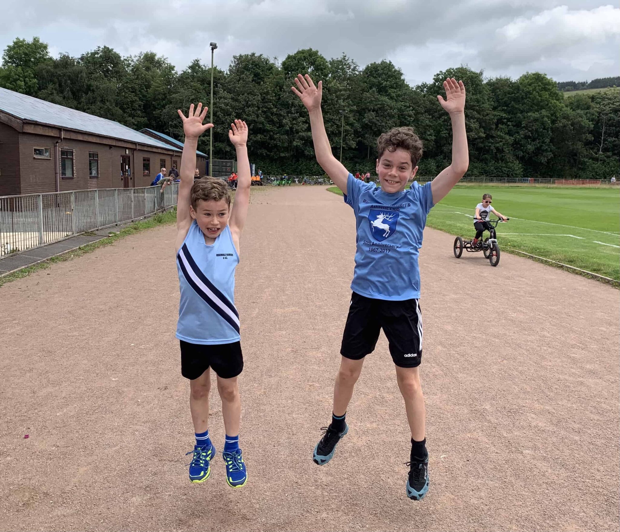 Juniors 1 AD90DF66 38F3 427D BE81 E894BDBCFE7A 2048x1755 1